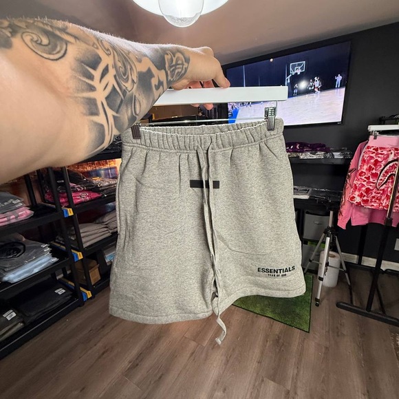 Essentials Shorts (Gray)